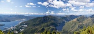 Uitzicht op Ketchikan Alaska vanaf de bergen