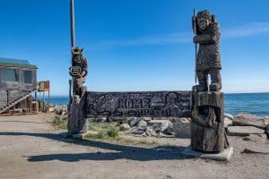 Welkomstbord van Nome, Alaska aan zee