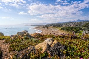Kustlijn en strand van Cambria, Californië