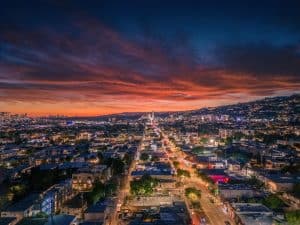 Los Angeles skyline bij zonsondergang