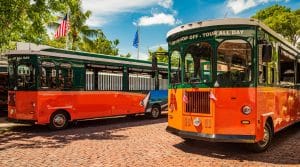 Hop-on hop-off tram in centrum van Key West