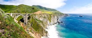 Bixby Creek Bridge en oceaan in Big Sur, California