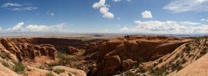Uitzicht over kloven in Arches National Park, Utah