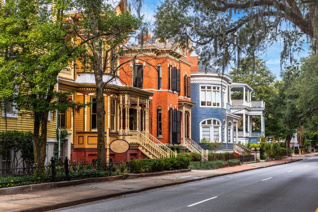 Gekleurde huizen in Savannah, Georgia