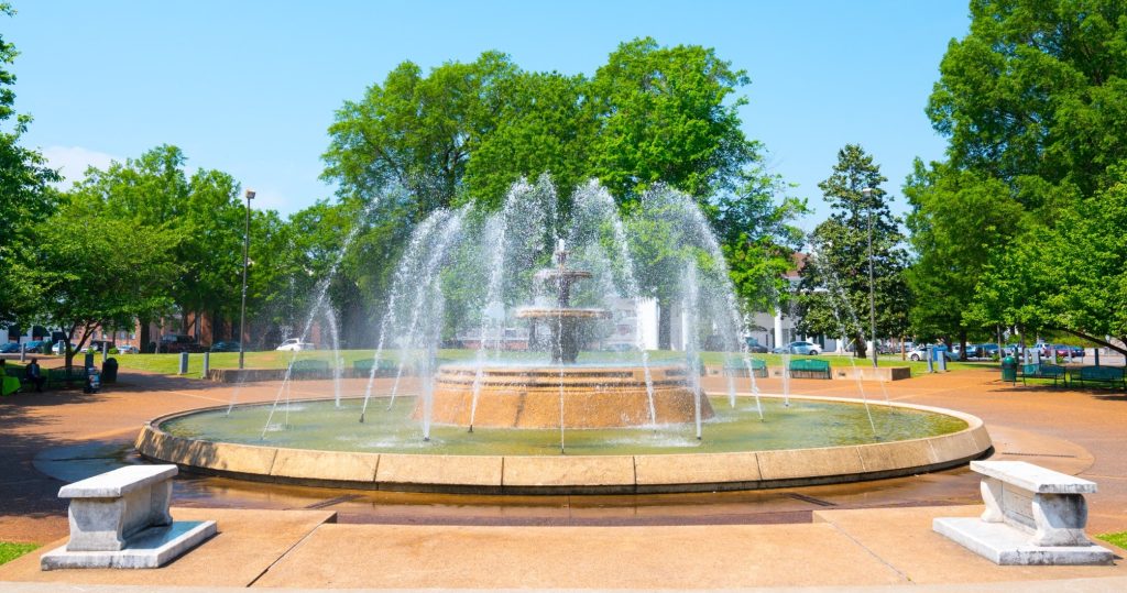 Wilson Park fontein in Florence Alabama op zonnige dag