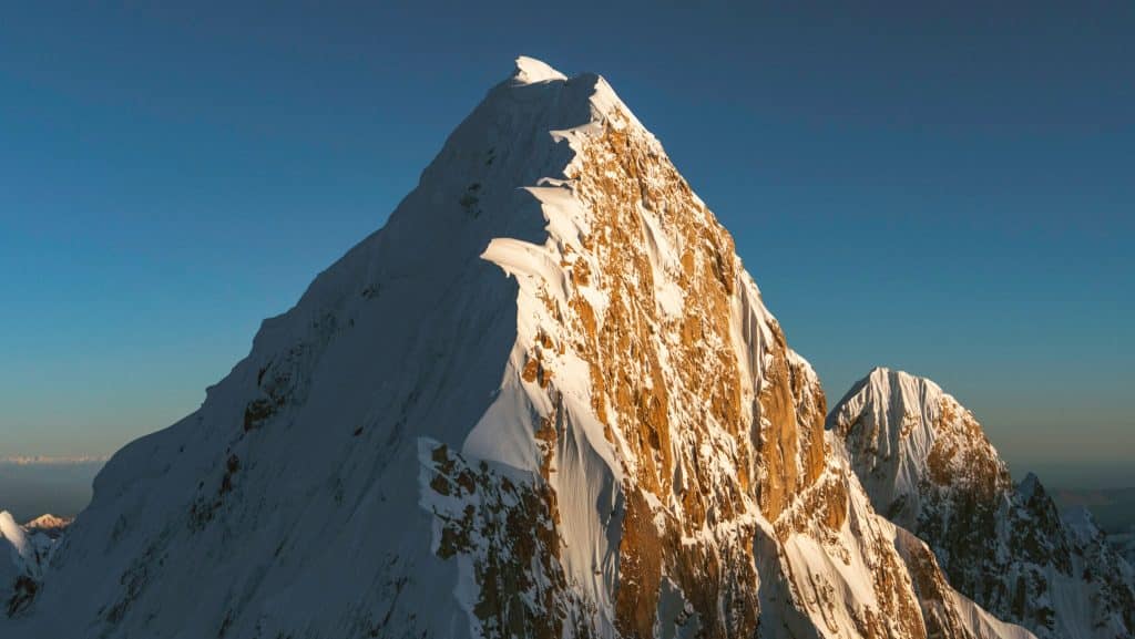 Bergtop bij zonsondergang in Denali, Alaska