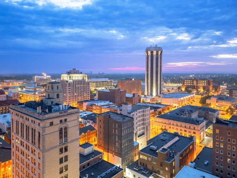 Skyline van Springfield, Illinois bij avond