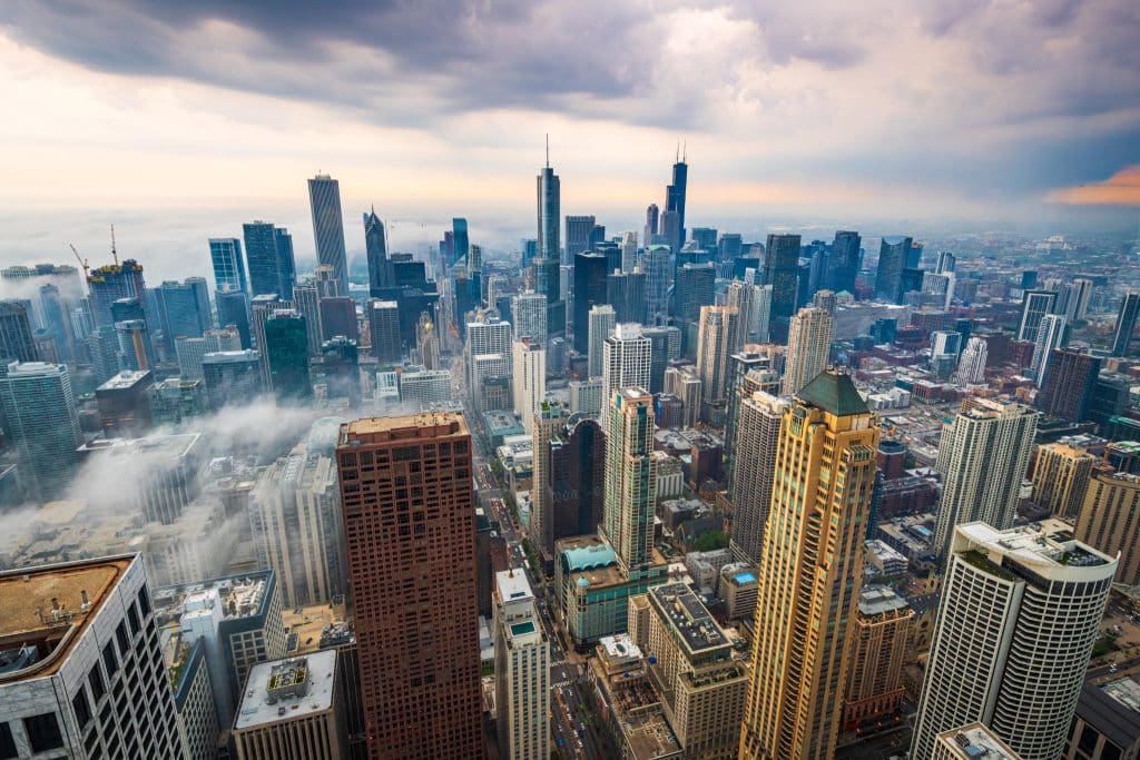Skyline van Chicago Illinois op een bewolkte dag