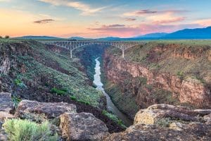 Brug over Rio Grande Gorge in Taos, New Mexico