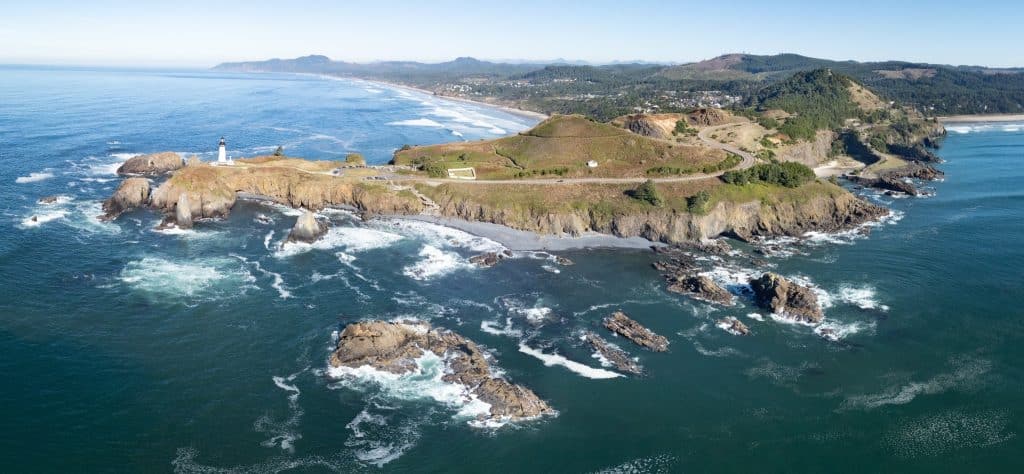 Luchtfoto van Yaquina Head Lighthouse in Newport, Oregon