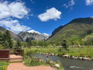 Rivier en bergen bij Telluride Colorado in de zomer