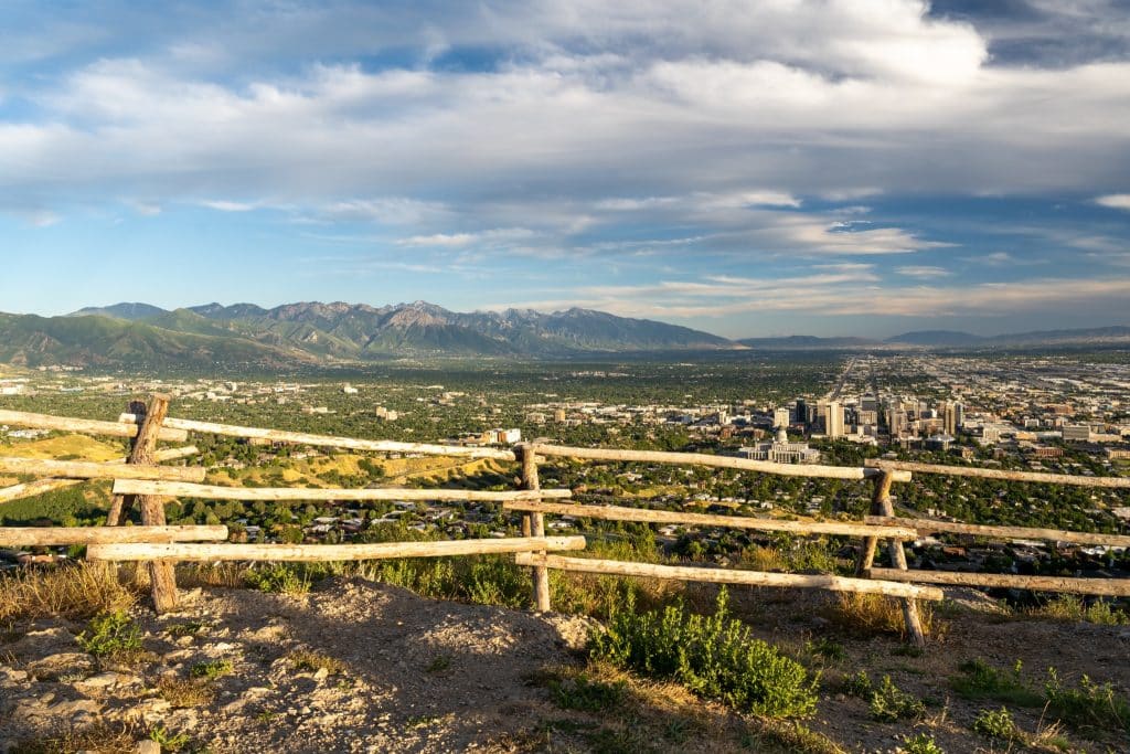 Uitzicht vanaf Emigration Canyon op Salt Lake City