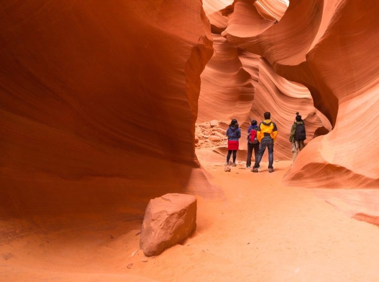 Groep mensen in Antelope Canyon bij Page Arizona