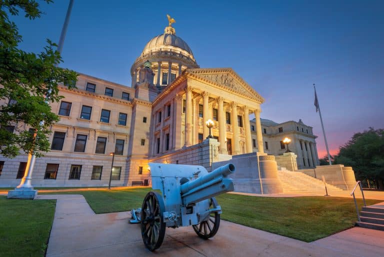 State Capitol en kanon in Jackson, Mississippi