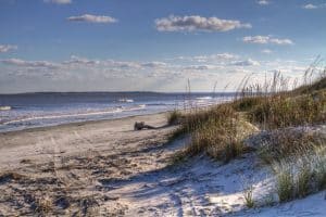 Zandduinen en strand op Jekyll Island Georgia