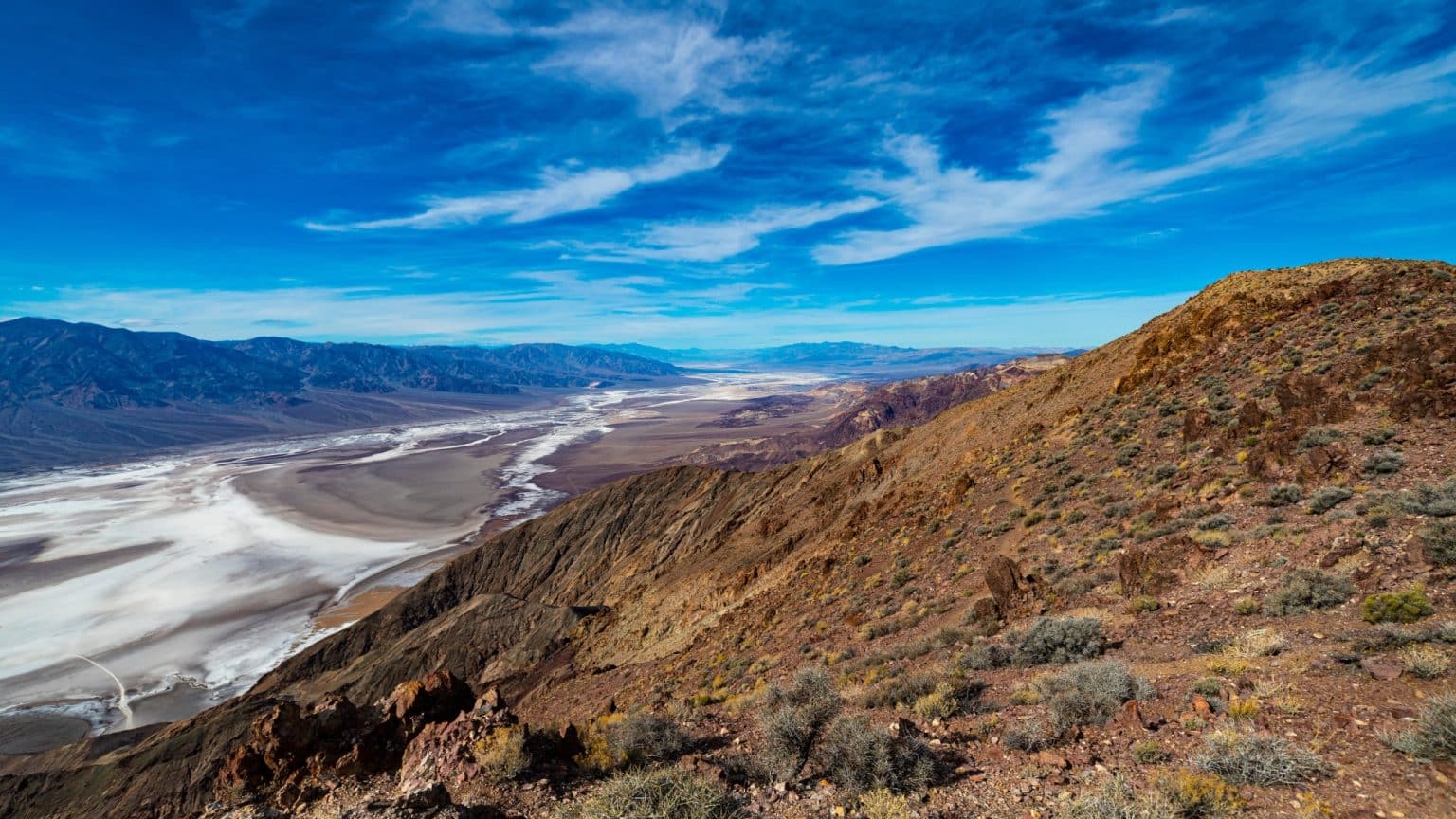 Uitzicht op zoutvlakte bij Beatty, Nevada