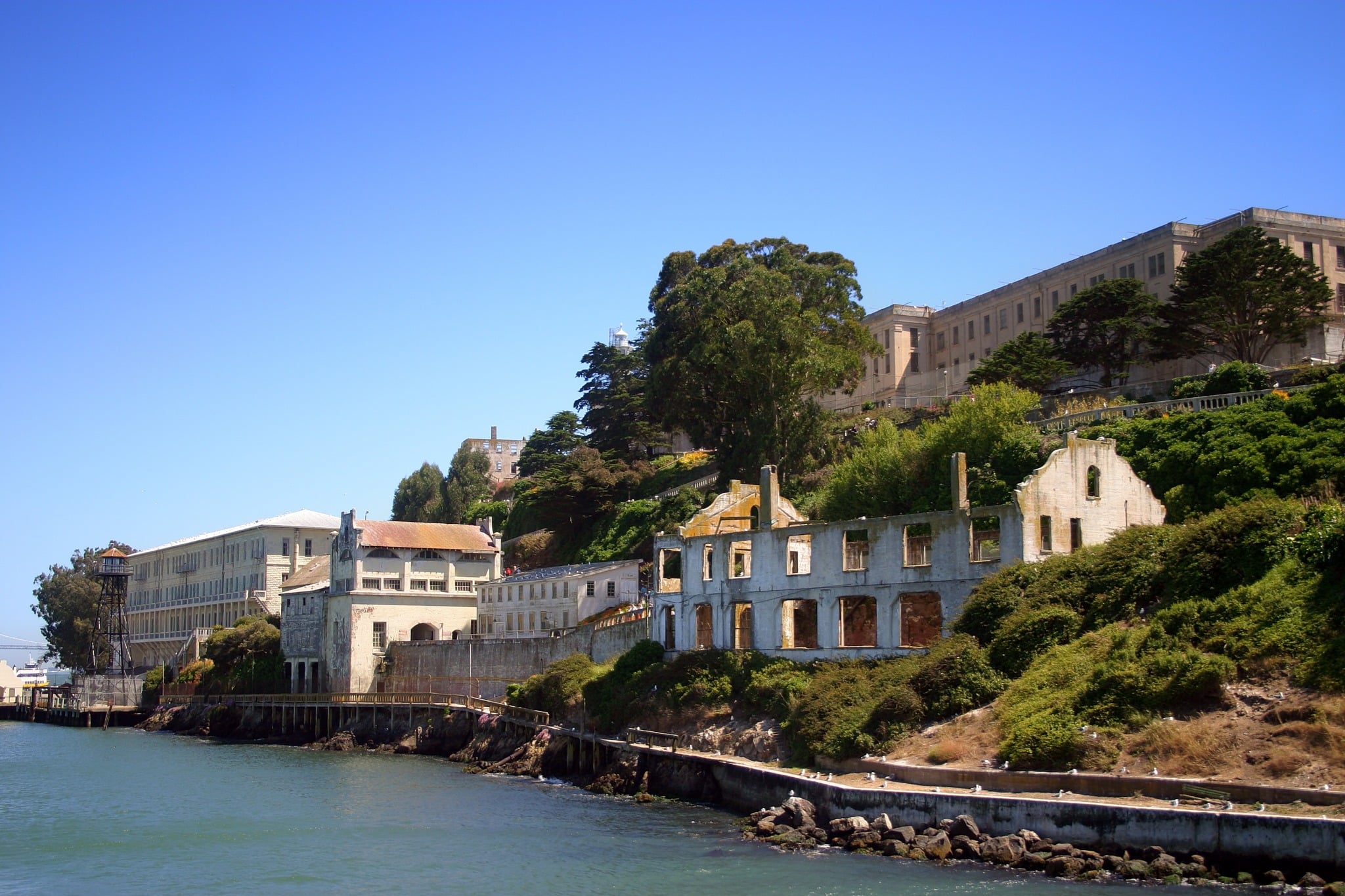 Alcatraz Island met ruïnes en gevangenis in San Francisco, California