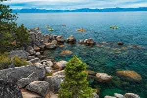 Kajaks op het meer van South Lake Tahoe, Californië