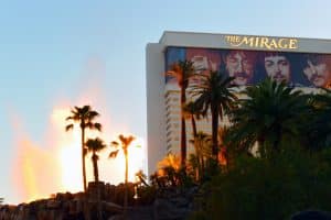 Las Vegas met The Mirage en vulkaanuitbarsting