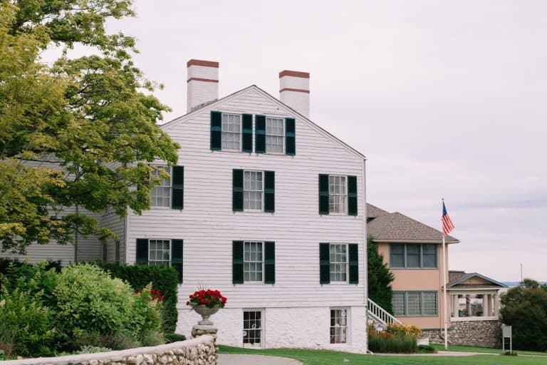 Historisch wit huis op Mackinac Island, Michigan