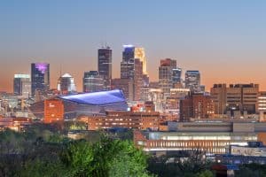 US Bank Stadium en skyline van Minneapolis, Minnesota