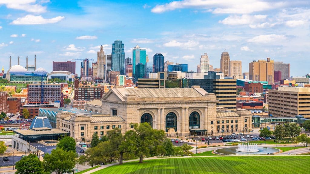 Union Station en skyline van Kansas City Missouri