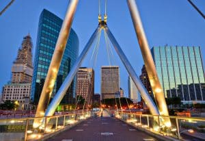 Whitehead Bridge Hartford Connecticut bij avond