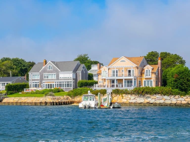 Strand met huizen in Provincetown, Cape Cod