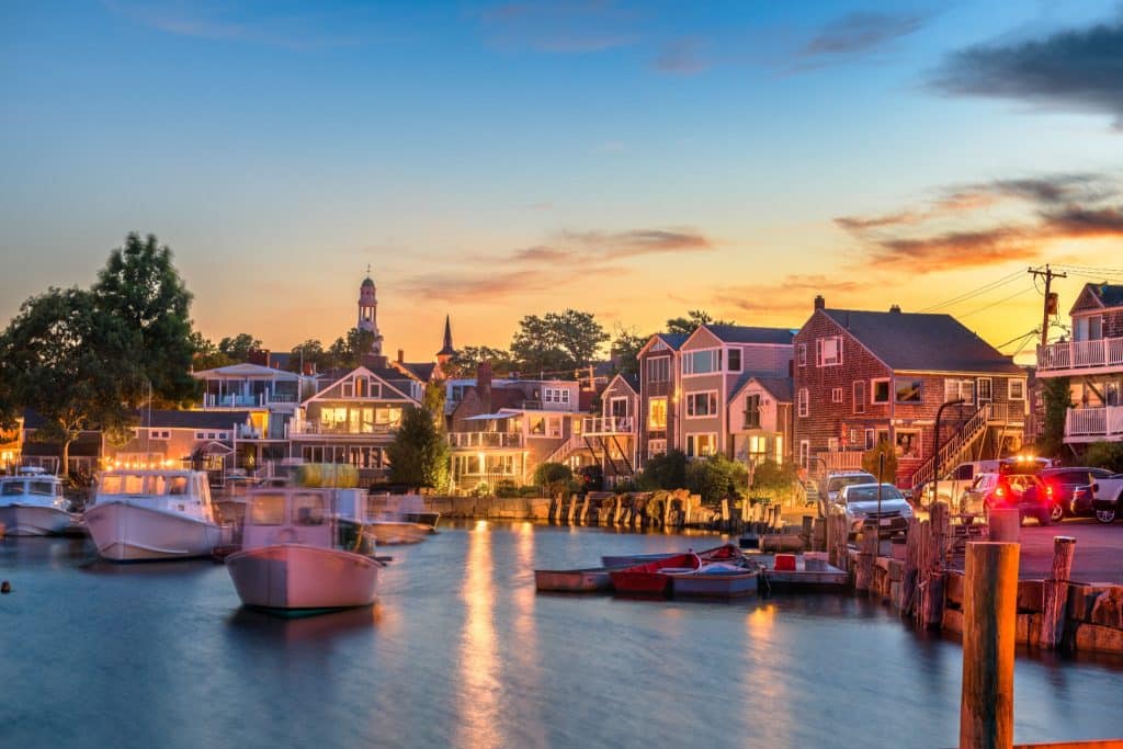 Haven in Rockport Massachusetts met boten en dorp