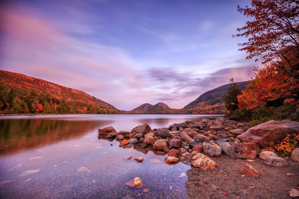 Jordan Pond in Acadia National Park Maine in de herfst