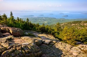 Uitzicht vanaf Cadillac Mountain in Acadia National Park Maine