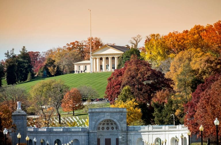 Arlington House in herfstkleuren nabij Washington D.C. new york en washington by rail