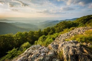 Rotsen met uitzicht in Shenandoah National Park