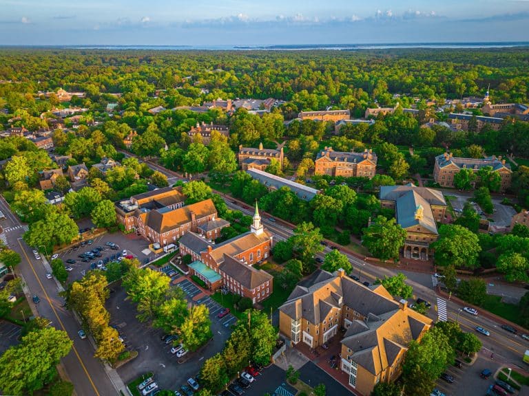 Luchtfoto van historisch centrum Williamsburg, Virginia