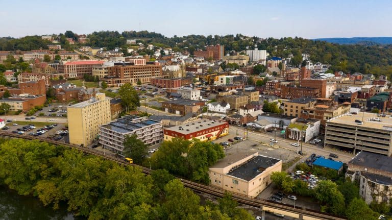 Luchtfoto van het centrum van Morgantown, West Virginia