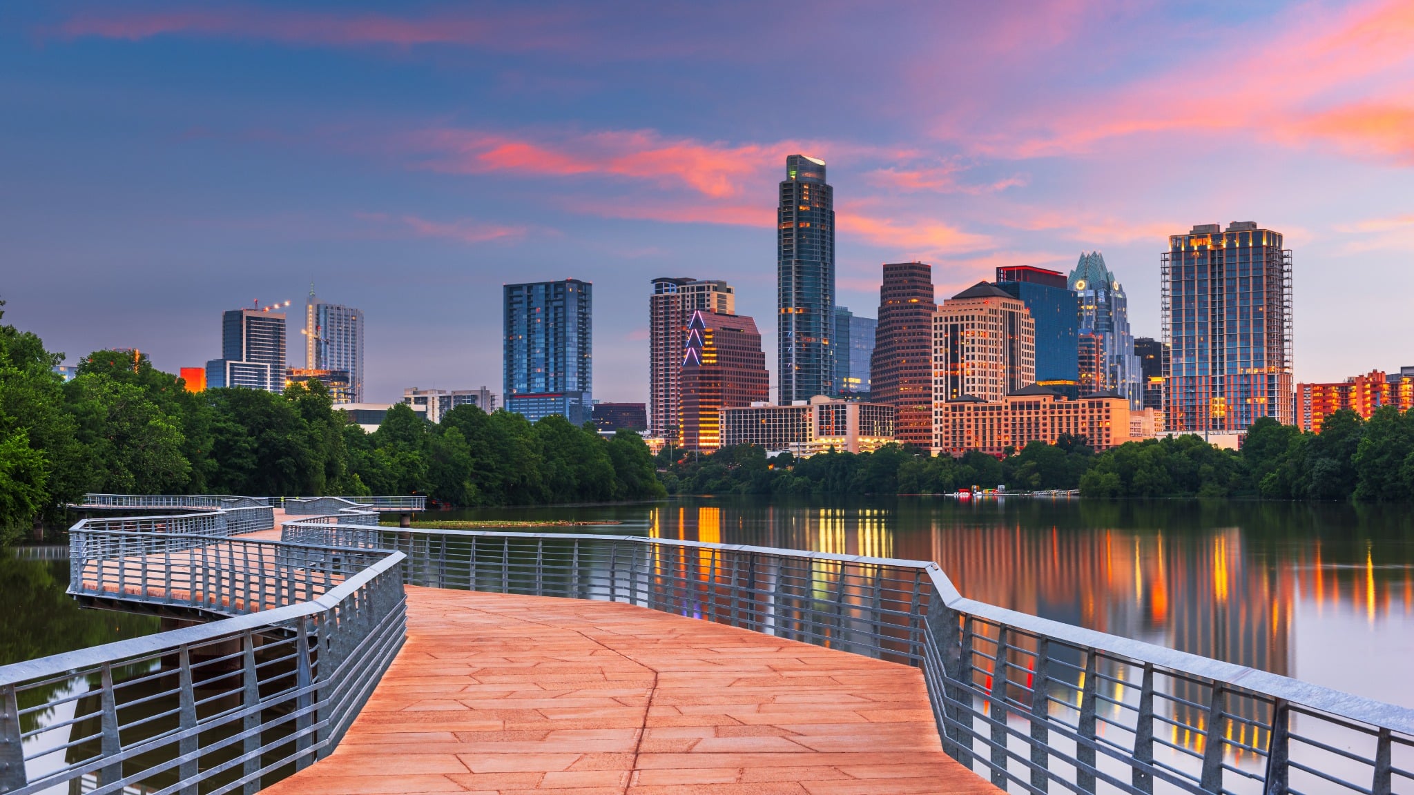 Skyline van Austin Texas met boardwalk