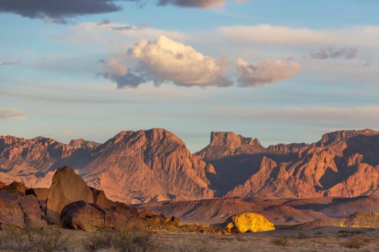 Bergen in Big Bend National Park bij avondlicht