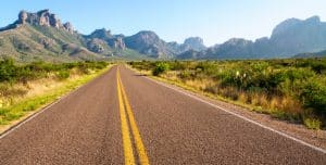 Weg naar de bergen in Big Bend National Park Texas