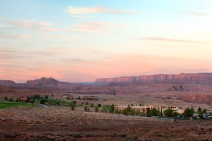 Uitzicht op Marriott Courtyard en omgeving in Page, Arizona