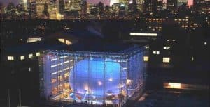 Museum in New York City, USA, met uitzicht op de skyline