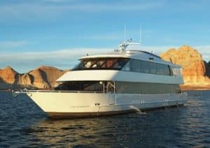 Cruiseboot op Lake Powell in Arizona