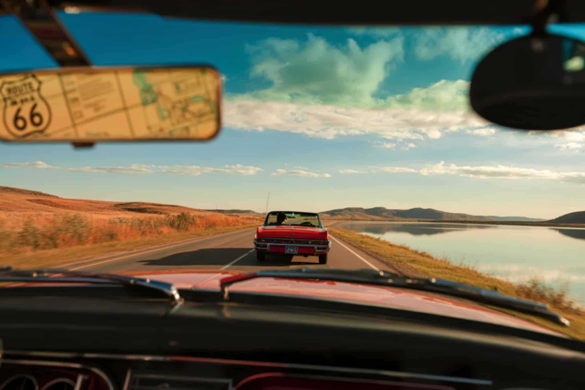 Uitzicht vanuit auto tijdens roadtrip op Route 66