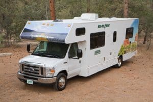 Cruise America C30 camper van bovenaf