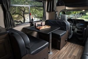 Zithoek in Cruise America C30 camper