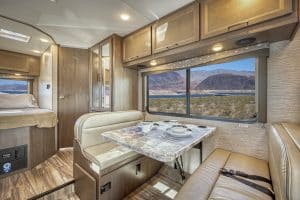 Dinette El Monte C-Small camper