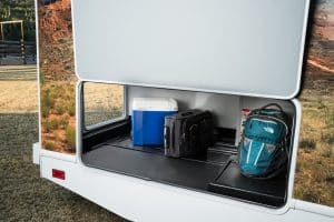 Cruise America C25 camper opbergruimte