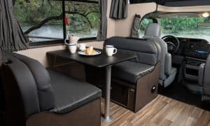Cruise America C25 eethoek