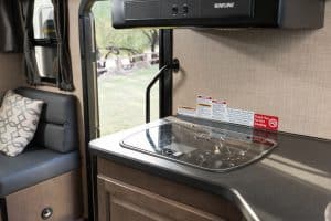 Cruise America C25 keuken kookplaat