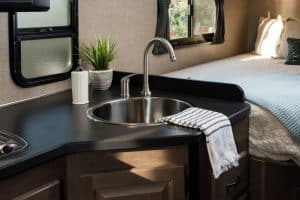 Cruise America C25 keuken wasbak