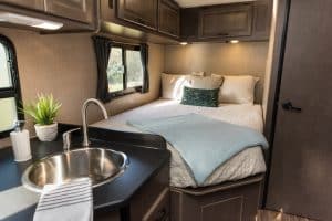 Cruise America C25 tweepersoonsbed